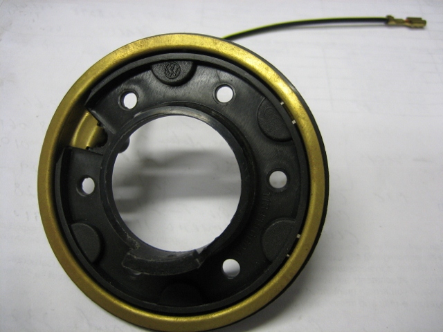 113 415 660 A - HORN CONTACT RING